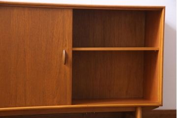 ヴィンテージ家具　イギリスビンテージ　HERBERT E. GIBBS(ハーバート・E・ギブス)　チーク材　キャビネット(リビングボード)