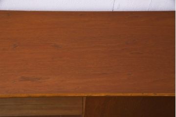ヴィンテージ家具　イギリスビンテージ　HERBERT E. GIBBS(ハーバート・E・ギブス)　チーク材　キャビネット(リビングボード)