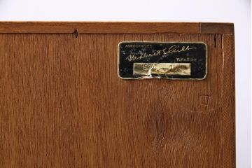 ヴィンテージ家具　イギリスビンテージ　HERBERT E. GIBBS(ハーバート・E・ギブス)　チーク材　キャビネット(リビングボード)