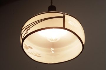 昭和初期　花鳥図柄　和の風情と品を感じるペンダントライト(天井照明、吊り下げ照明)