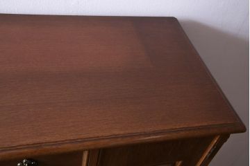 中古　神戸伝承欧風家具(洋家具)　たかねや製　ナラ・桐材　開き戸棚付きチェスト(タンス、引き出し)