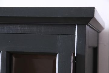 ペイント家具　当店リメイク　北海道民芸家具　収納力抜群!シックなキャビネット(カップボード、食器棚)