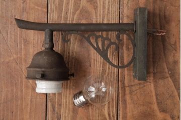 昭和　クラシカルなお部屋にぴったりのウォールライト(壁掛け照明)(1)