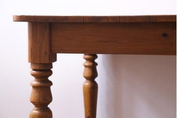 中古　ETHAN ALLEN(イーセンアーレン)　FARMHOUSE PINE カントリースタイルのダイニングテーブル(エクステンションテーブル)
