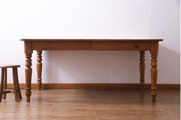 中古　ETHAN ALLEN(イーセンアーレン)　FARMHOUSE PINE カントリースタイルのダイニングテーブル(エクステンションテーブル)