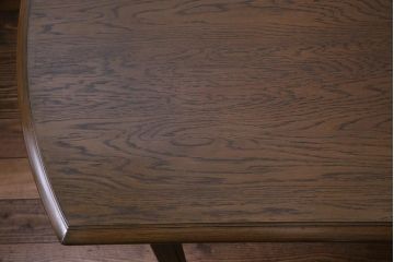 中古　神戸家具　永田良介商店　4人掛け　すっきりとしたデザインのR型ダイニングテーブル