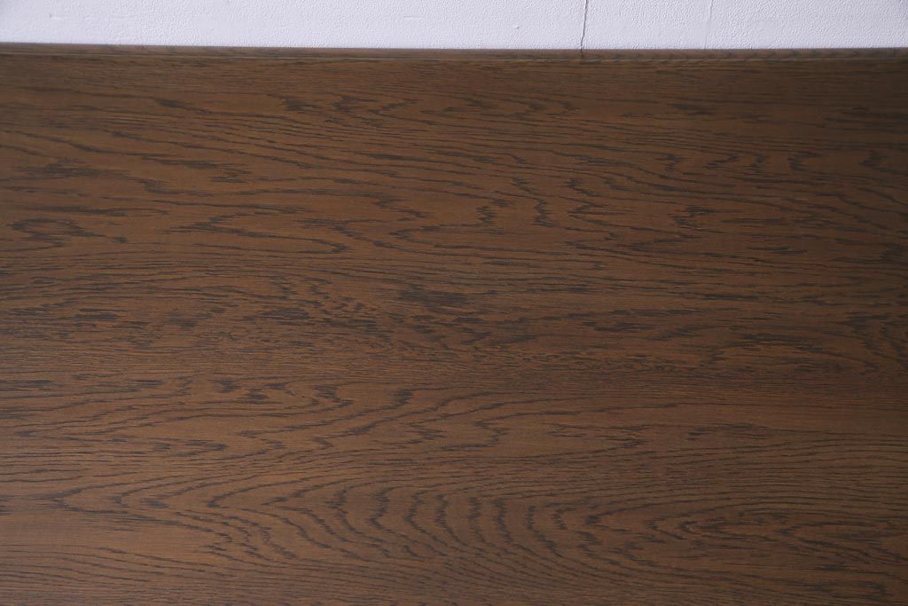 中古　神戸家具　永田良介商店　4人掛け　すっきりとしたデザインのR型ダイニングテーブル