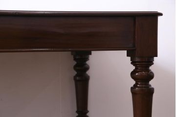 アンティーク家具　フランスアンティーク　マホガニー無垢材　キャスター付き　洗練された高級感が漂う6人掛けダイニングテーブル