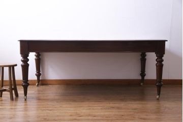 アンティーク家具　フランスアンティーク　マホガニー無垢材　キャスター付き　洗練された高級感が漂う6人掛けダイニングテーブル