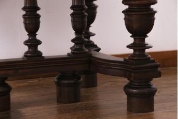 アンティーク家具　イギリスアンティーク　ウォールナット無垢材　荘厳な佇まいのドローリーフテーブル
