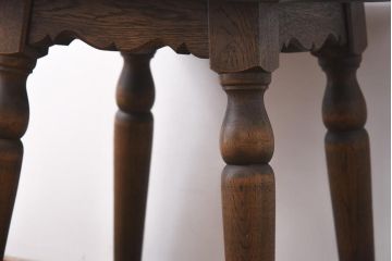 中古　神戸家具　永田良介商店　カントリースタイルを盛り上げるサイドテーブル(花台)(1)