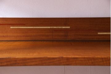 中古　工芸家具　栗無垢材　象嵌細工が素敵な漆塗りの飾棚(飾り棚)(定価約54万円)