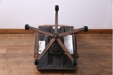 中古　ETHAN ALLEN(イーセンアーレン)　落ち着いた色合いがシックなお部屋にぴったりなキャスター付き回転チェア(ワークチェア、椅子)