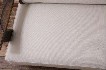 中古　神戸洋家具　永田良介商店　気品とあたたかな雰囲気が漂う533型アームソファ(二人掛け)(定価約37万円)