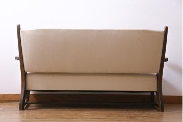 中古　神戸洋家具　永田良介商店　気品とあたたかな雰囲気が漂う533型アームソファ(二人掛け)(定価約37万円)