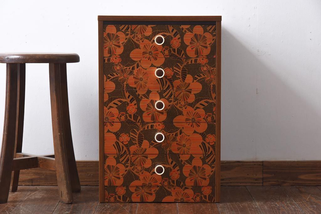 ヴィンテージ家具　日本製　レトロな花模様が目を引く合板プリントのビンテージチェスト(引き出し)