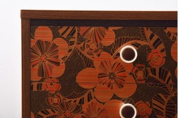 ヴィンテージ家具　日本製　レトロな花模様が目を引く合板プリントのビンテージチェスト(引き出し)