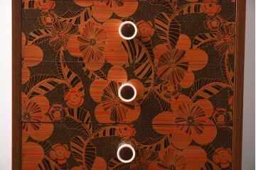 ヴィンテージ家具　日本製　レトロな花模様が目を引く合板プリントのビンテージチェスト(引き出し)