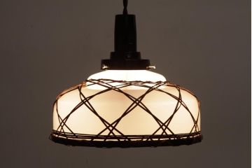 昭和レトロ　和の味わい溢れる竹編みのシェードのペンダントライト(電笠、天井照明)