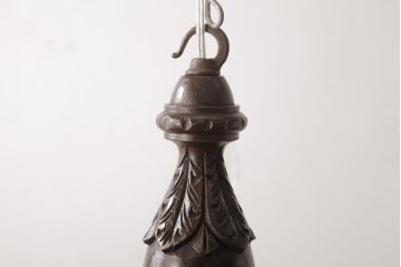 フランスアンティーク　風格のある彫刻が魅力的な木製シャンデリア(3灯、天井照明、吊り下げ照明)