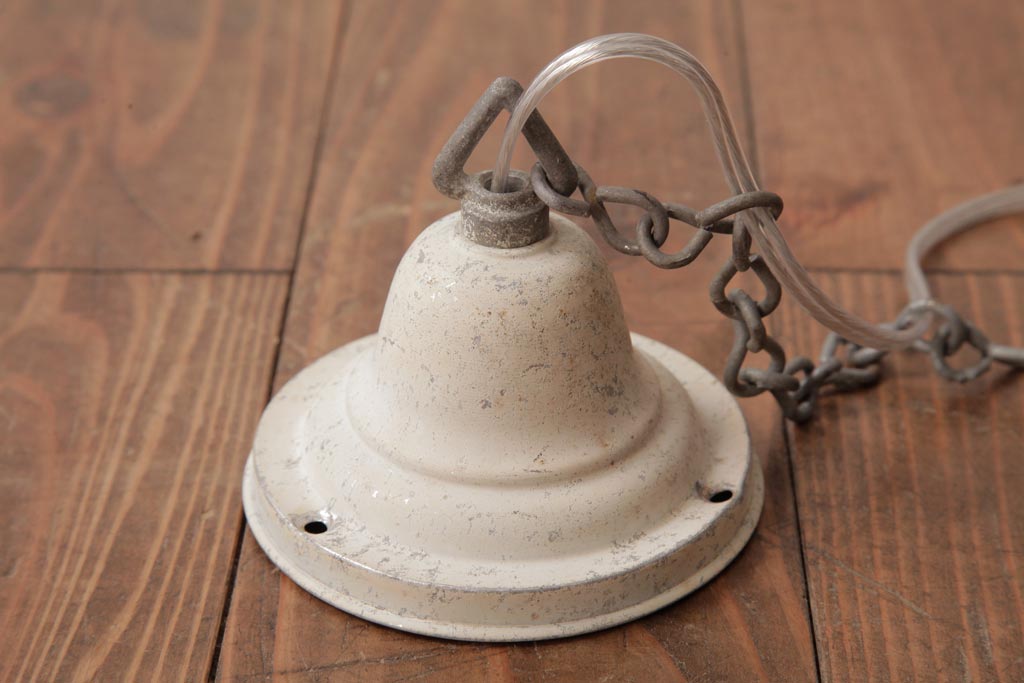 フランスアンティーク　風格のある彫刻が魅力的な木製シャンデリア(3灯、天井照明、吊り下げ照明)