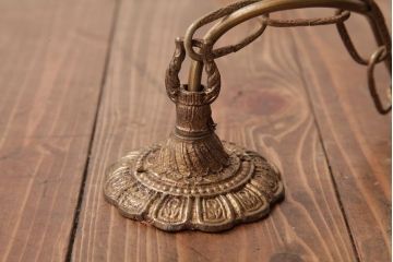 フランスビンテージ　シックな意匠のシャンデリア(3灯、天井照明、吊り下げ照明)