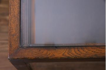 レトロ家具　脚付リメイク　シンプルでレトロな作りのガラスケース(ショーケース、陳列棚)