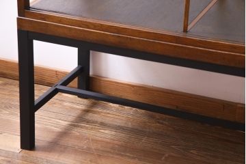 レトロ家具　脚付リメイク　シンプルでレトロな作りのガラスケース(ショーケース、陳列棚)