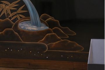 中古　輪島塗　在銘「信夫」作　蒔絵・螺鈿　繊細な図柄が風情あふれる衝立(パーテーション)(定価約150万円)