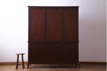 ヴィンテージ家具　ビンテージ　カリン材　高級品　美しい木肌と品のある佇まいが魅力的な食器棚(収納棚、カップボード、花梨材)