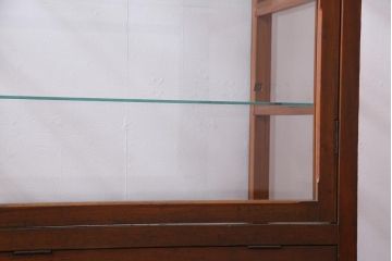 レトロ家具　和製アンティーク　パタパタ扉付き!　レトロで可愛らしい脚付きガラスケース(ショーケース)