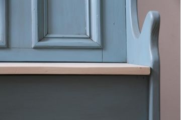 アンティーク家具　フランスアンティーク　パイン材　爽やかなペイントカラーが可愛らしい木製ベンチ(チャーチベンチ)