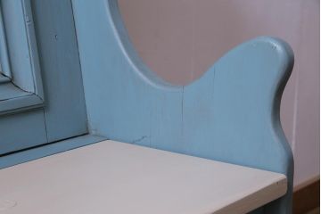 アンティーク家具　フランスアンティーク　パイン材　爽やかなペイントカラーが可愛らしい木製ベンチ(チャーチベンチ)