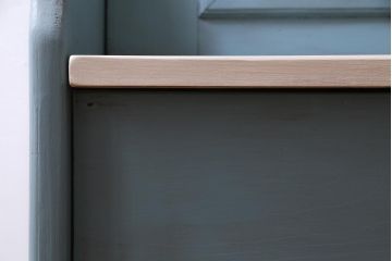 アンティーク家具　フランスアンティーク　パイン材　爽やかなペイントカラーが可愛らしい木製ベンチ(チャーチベンチ)