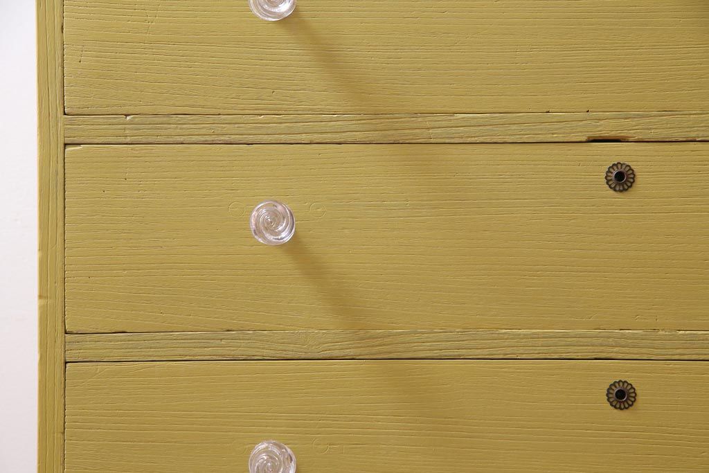 ペイント家具　ガラスの取っ手がアクセントになったリメイクチェスト(引き出し、リビングボード、テレビボード)