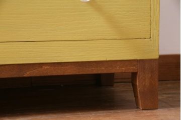 ペイント家具　ガラスの取っ手がアクセントになったリメイクチェスト(引き出し、リビングボード、テレビボード)