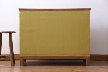 ペイント家具　ガラスの取っ手がアクセントになったリメイクチェスト(引き出し、リビングボード、テレビボード)