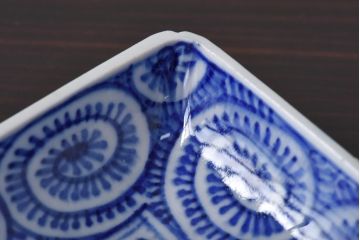 古民具・骨董　染付　蛸唐草紋　はっきりとした藍が美しい角皿2枚セット(長皿)
