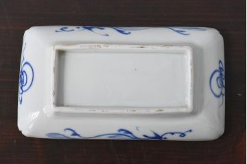 明治期　染付　人気を誇る蛸唐草紋の角皿2枚セット(長皿)(1)