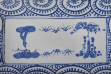 明治期　染付　人気を誇る蛸唐草紋の角皿2枚セット(長皿)(2)