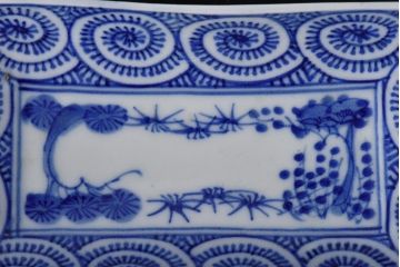 明治期　染付　人気を誇る蛸唐草紋の角皿2枚セット(長皿)(2)