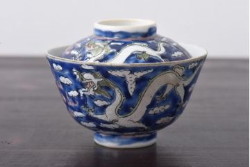 古民具・骨董　龍の図　色絵　独特な絵柄の蓋付き茶碗2客セット(和食器)(2)