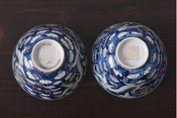 古民具・骨董　龍の図　色絵　独特な絵柄の蓋付き茶碗2客セット(和食器)