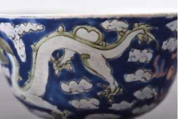 古民具・骨董　龍の図　色絵　独特な絵柄の蓋付き茶碗2客セット(和食器)