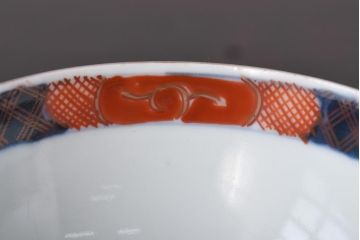 和製アンティーク　豊かな彩りを感じる色絵の蓋付き茶碗2客セット(和食器)