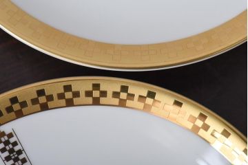中古　Tiffany&Co.(ティファニー)　IMPERIAL　ゴールドバンドが高級感漂うカップ&ソーサー3客セット(洋食器)