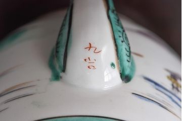 和製アンティーク　明治期　山水画　鮮やかな色彩が美しい九谷焼急須(水注、ポット)