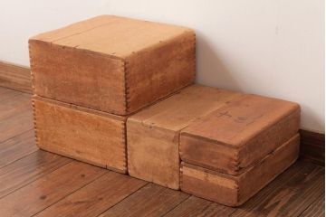 アンティーク雑貨　昭和レトロ　大きな積み木セット【四角形/5ヶ組】(ディスプレイ雑貨、飾り台)