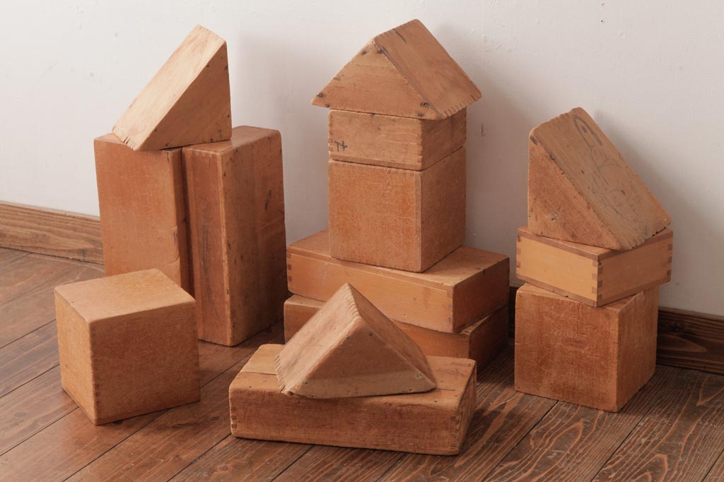 【昭和レトロ】木製　大きい積み木セット 公式】アンティーク家具ラフジュ工房商品詳細ページアンティーク