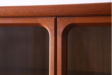 ヴィンテージ家具　ビンテージ　日田工芸　マキシムシリーズ　絶版品　チーク・ローズウッド材　北欧風デザインの食器棚(キャビネット、飾り棚)